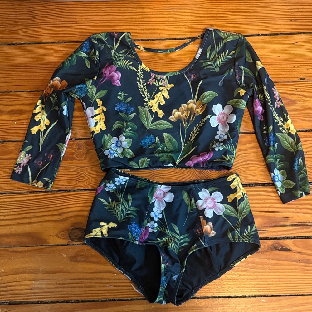 Cara Cara botanical two piece sold out rare bathing suit swimsuit size 0